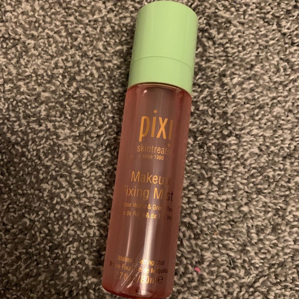 Pixi makeup fixing mist rosewater and green tea